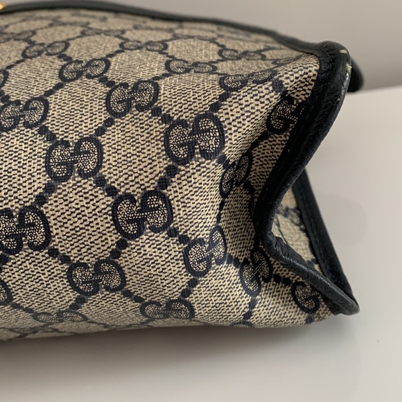 Authentic & Gorgeous Vintage Dark Blue Gucci Travel Clutch/Pouch - Picture 9 of 17